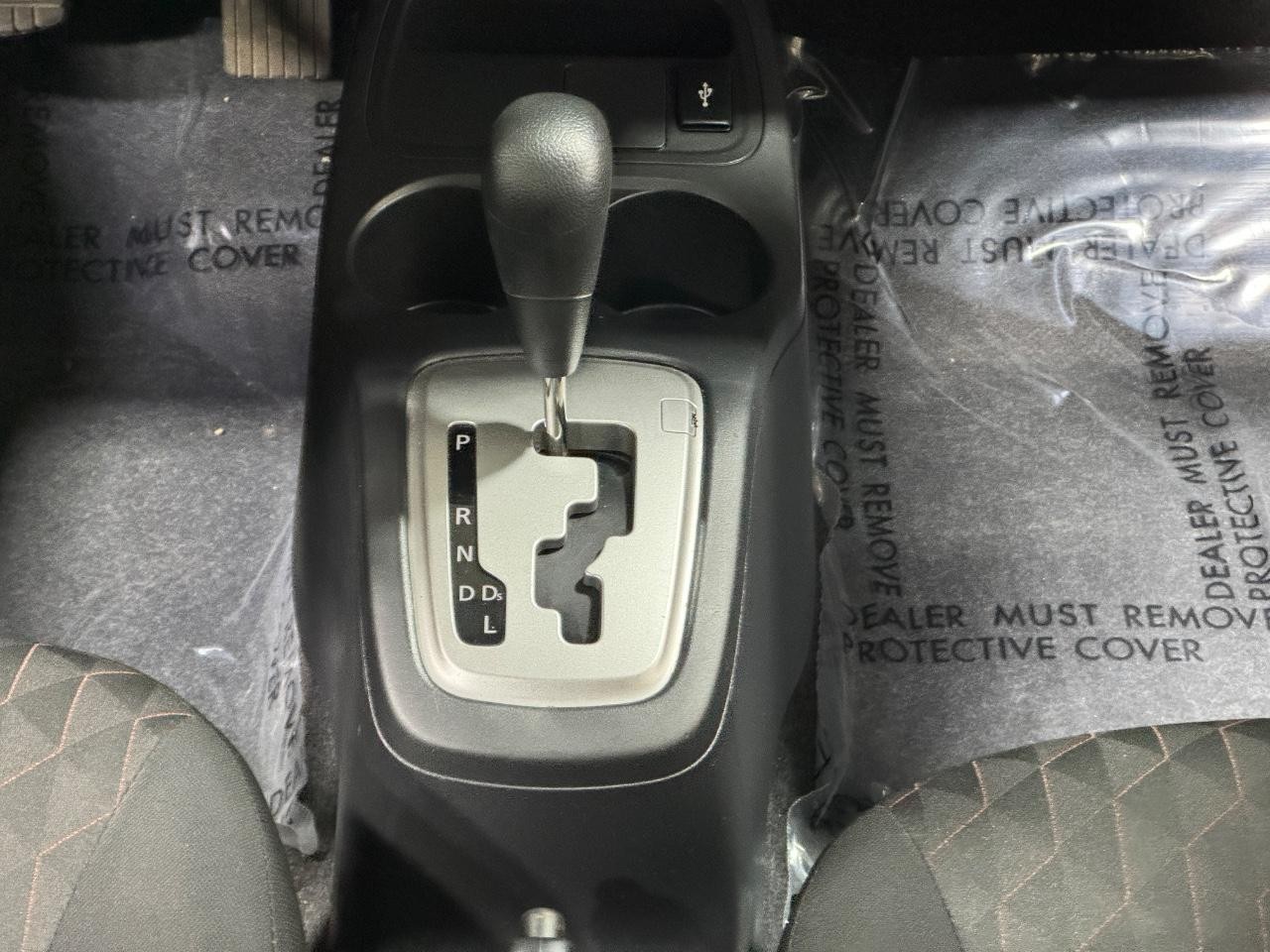 Mitsubishi Mirage Vehicle Full-screen Gallery Image 15