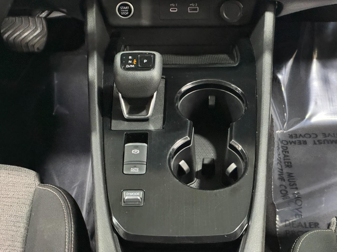 Nissan Rogue Vehicle Full-screen Gallery Image 15
