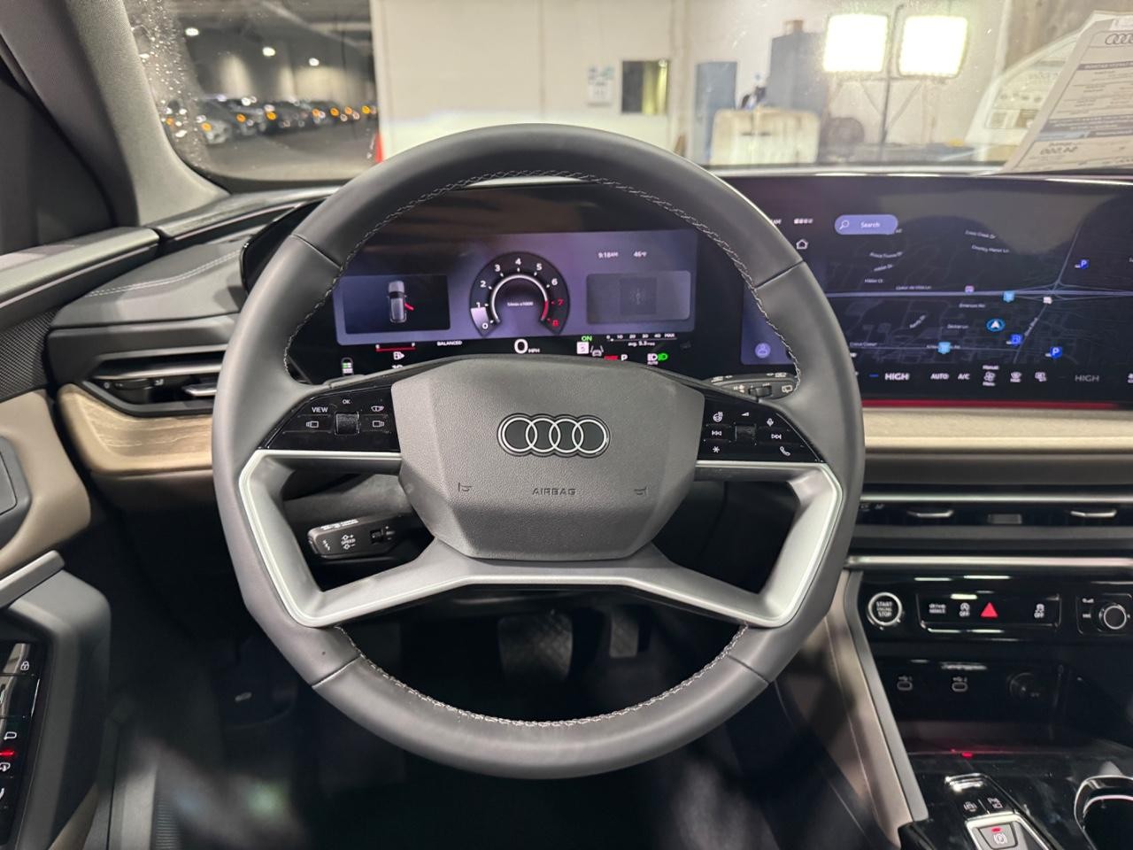 Audi Q5 Vehicle Full-screen Gallery Image 14