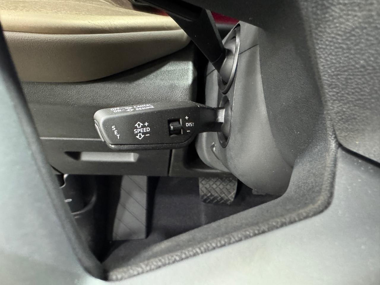 Audi Q5 Vehicle Full-screen Gallery Image 28