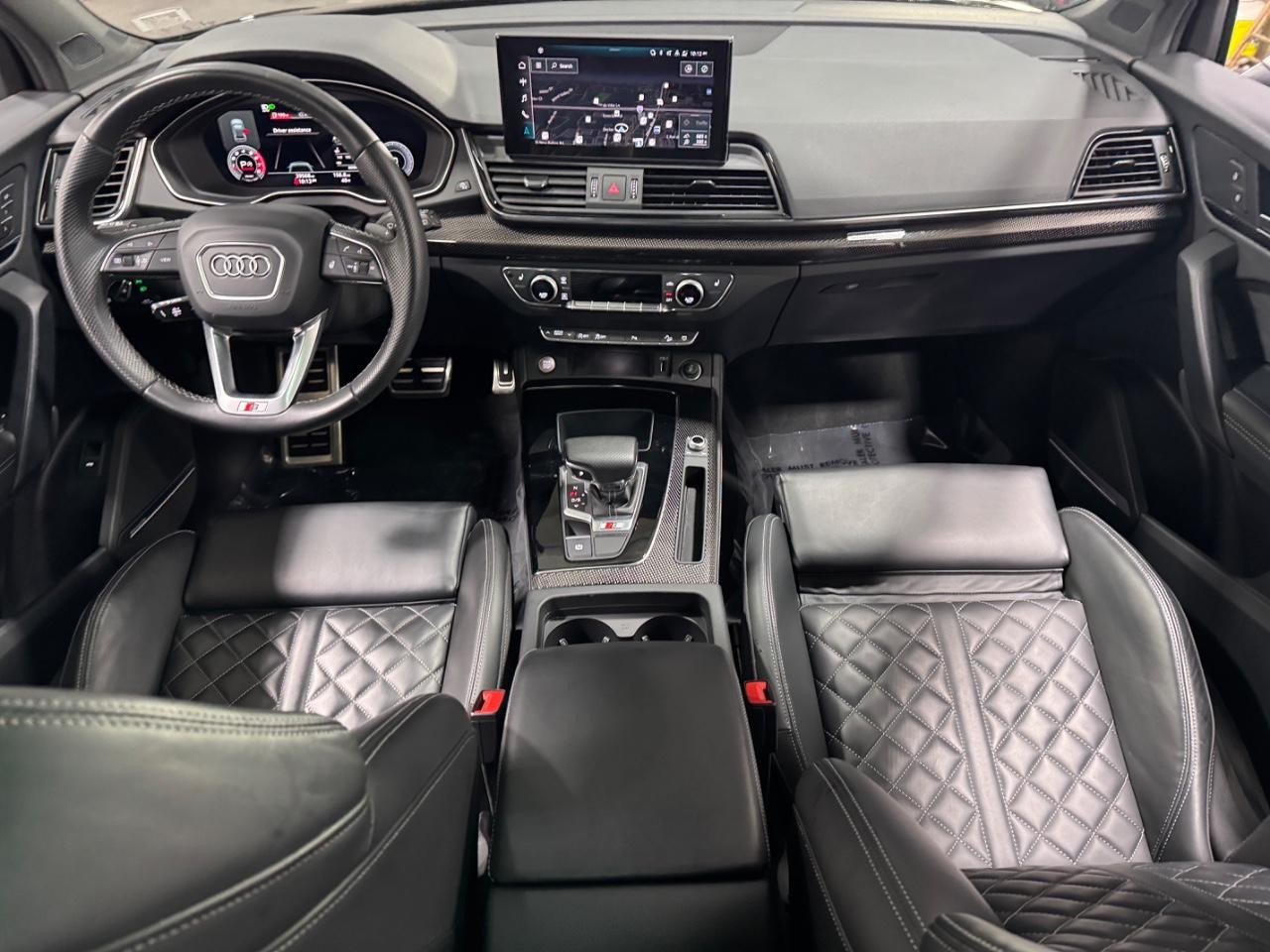 Audi SQ5 Vehicle Full-screen Gallery Image 12
