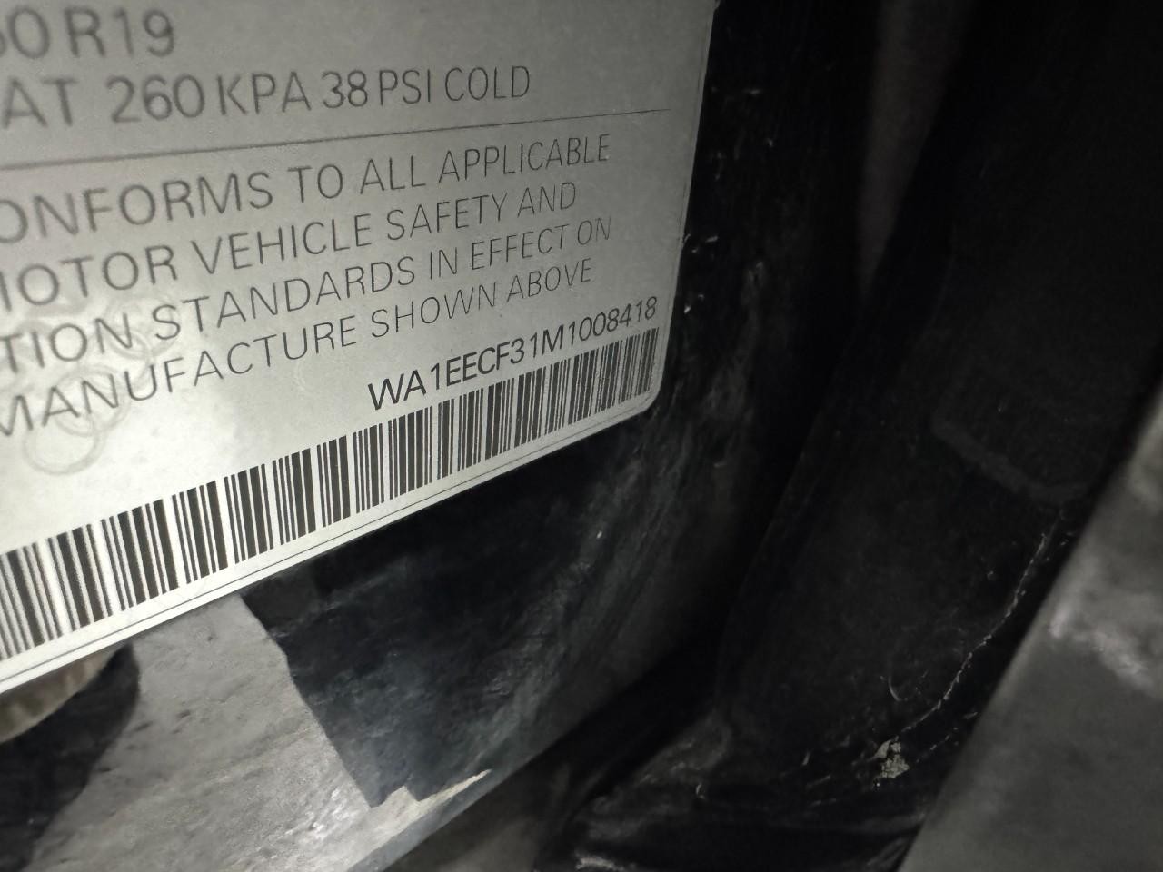 Audi Q3 Vehicle Full-screen Gallery Image 36