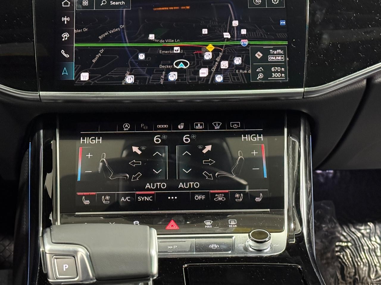Audi A8 Vehicle Full-screen Gallery Image 15