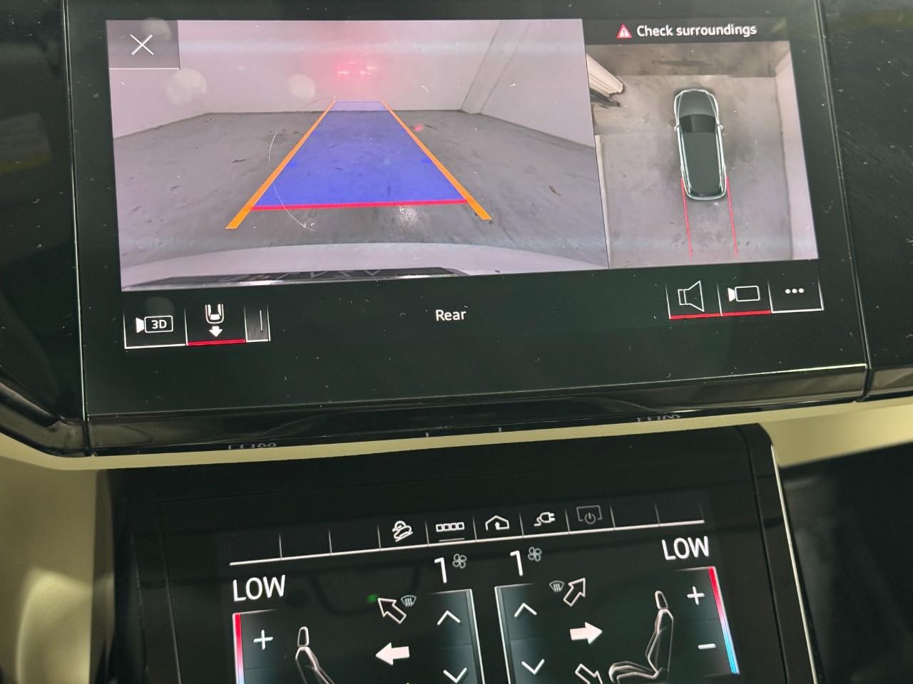 Audi e-tron Vehicle Full-screen Gallery Image 35