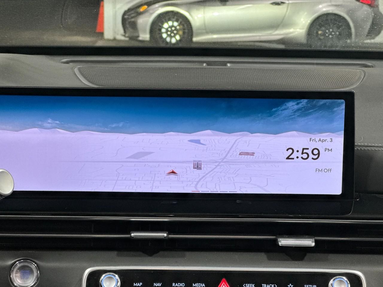 Genesis GV80 Vehicle Full-screen Gallery Image 13