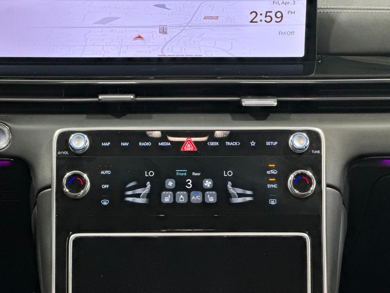 Genesis GV80 Vehicle Full-screen Gallery Image 14