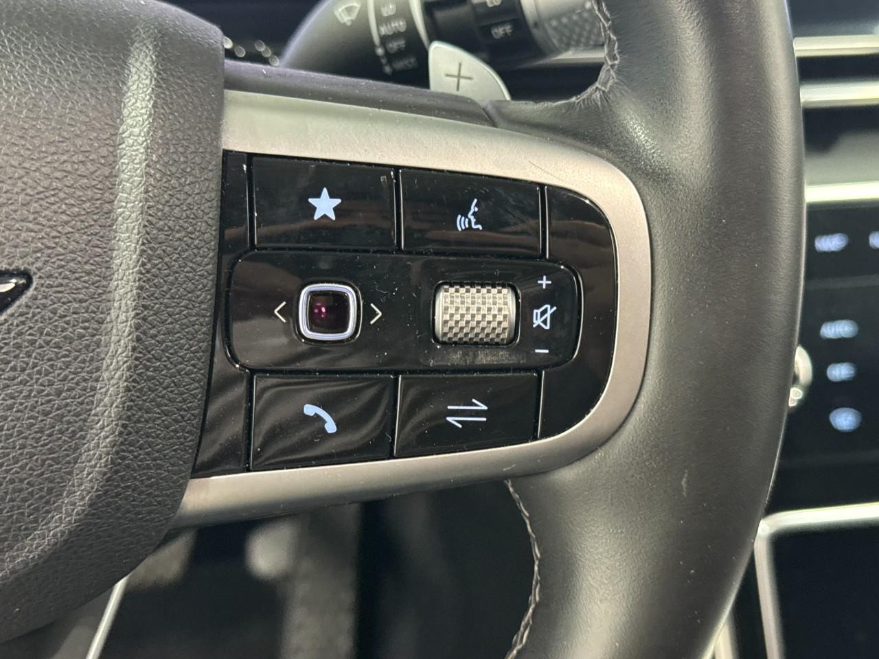 Genesis GV80 Vehicle Full-screen Gallery Image 28