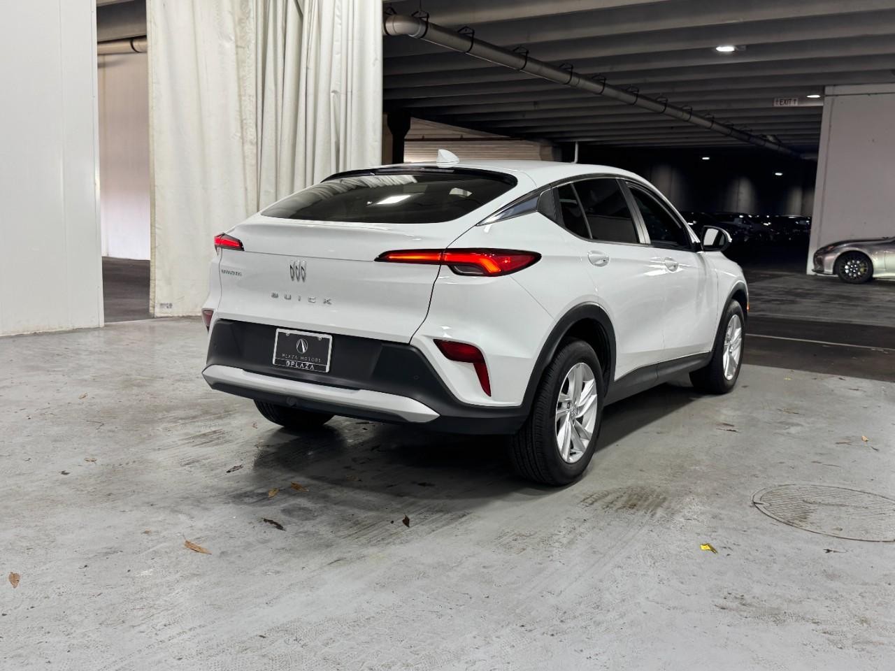 Buick Envista Vehicle Full-screen Gallery Image 4