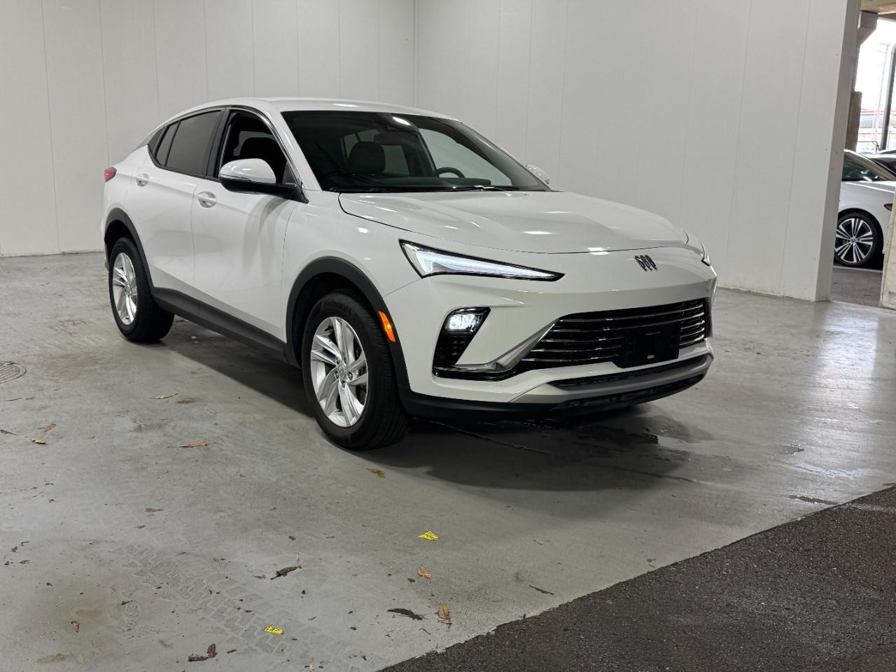 Buick Envista Vehicle Full-screen Gallery Image 6