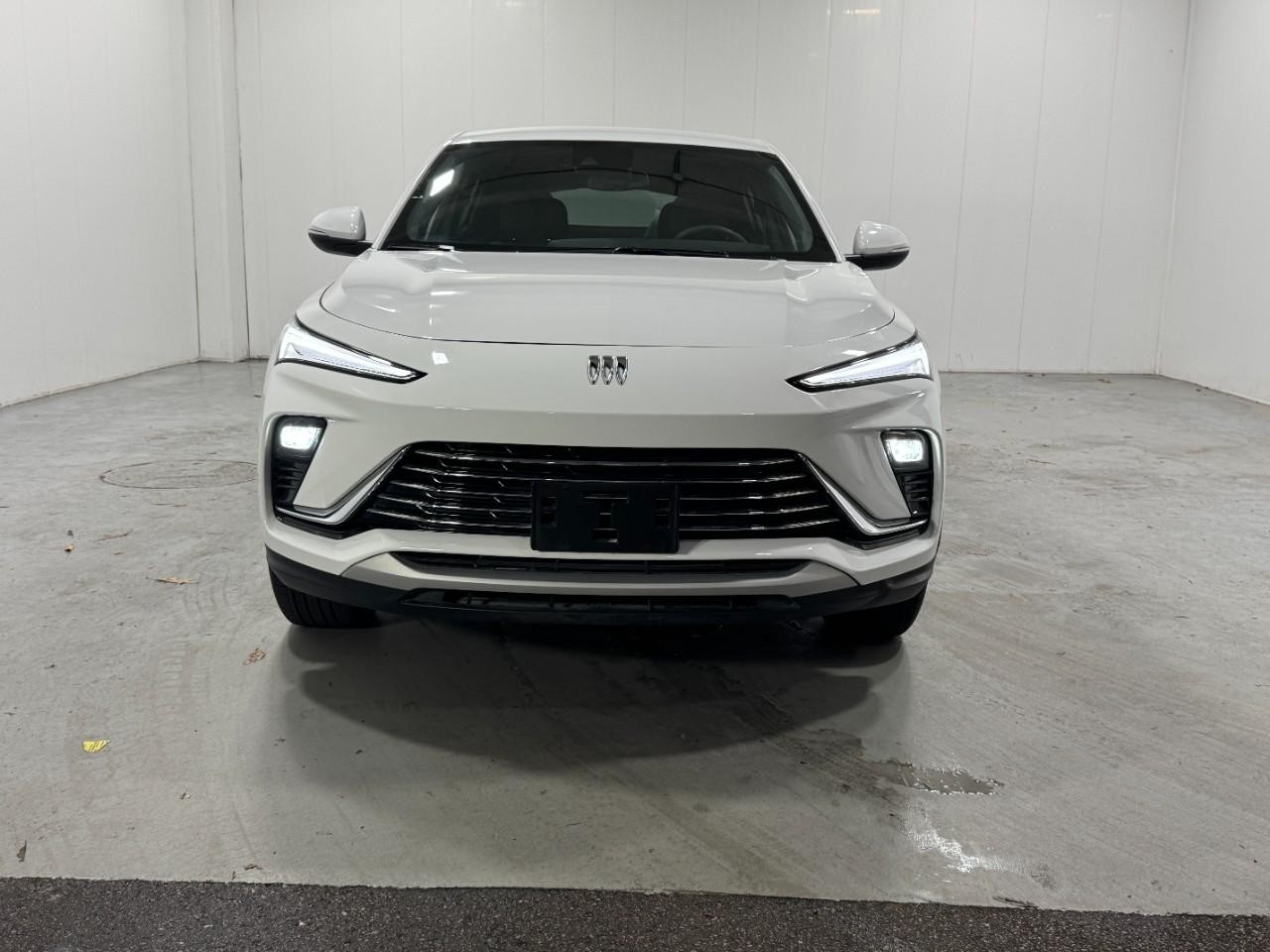 Buick Envista Vehicle Full-screen Gallery Image 7