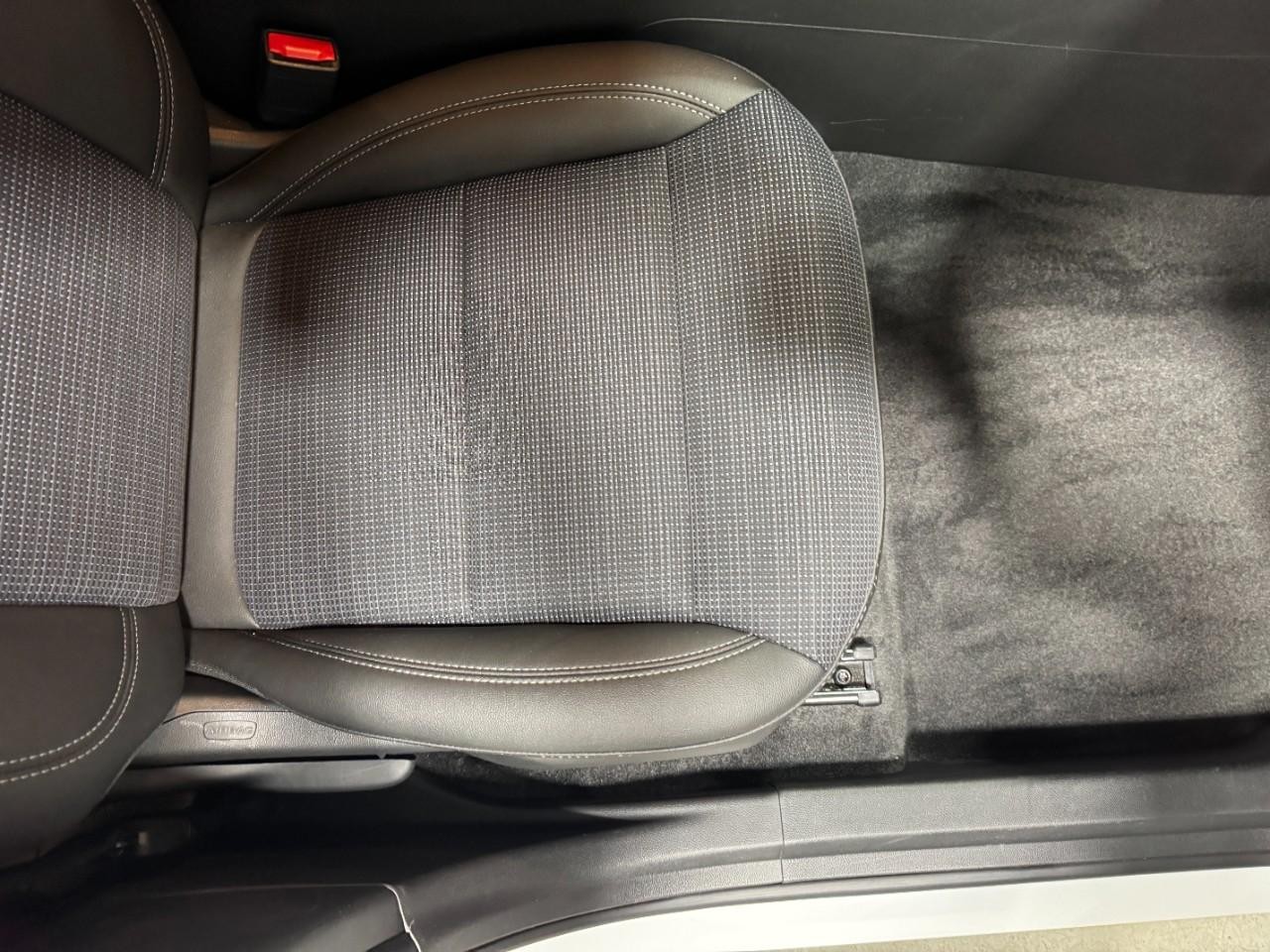 Buick Envista Vehicle Full-screen Gallery Image 18