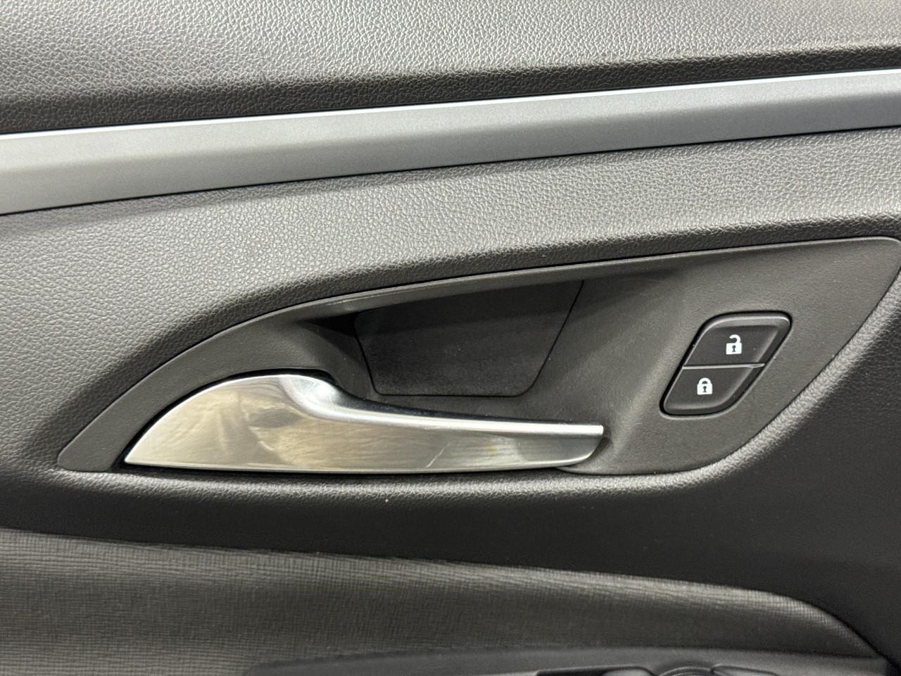 Buick Envista Vehicle Full-screen Gallery Image 22