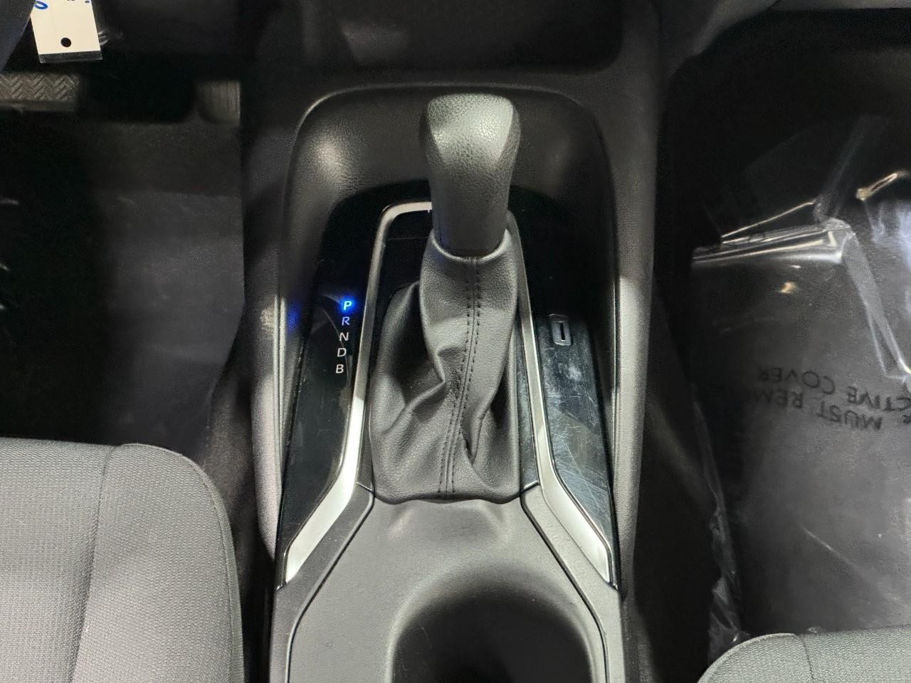 Toyota Corolla Vehicle Full-screen Gallery Image 15
