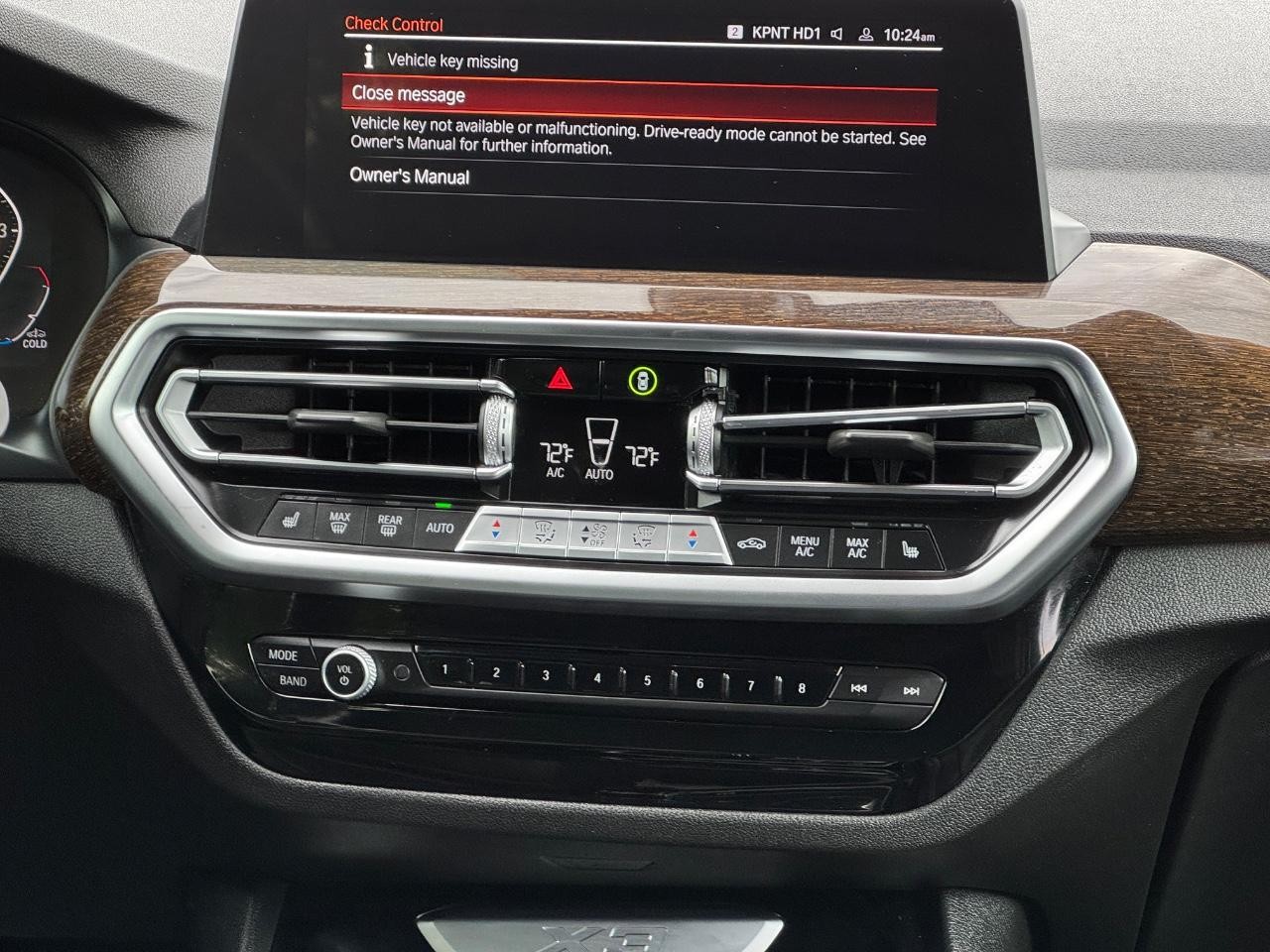 BMW X3 Vehicle Full-screen Gallery Image 19