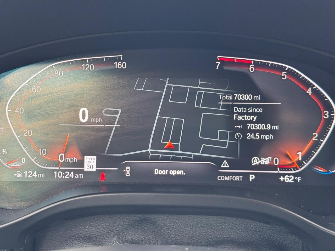 BMW X3 Vehicle Full-screen Gallery Image 24