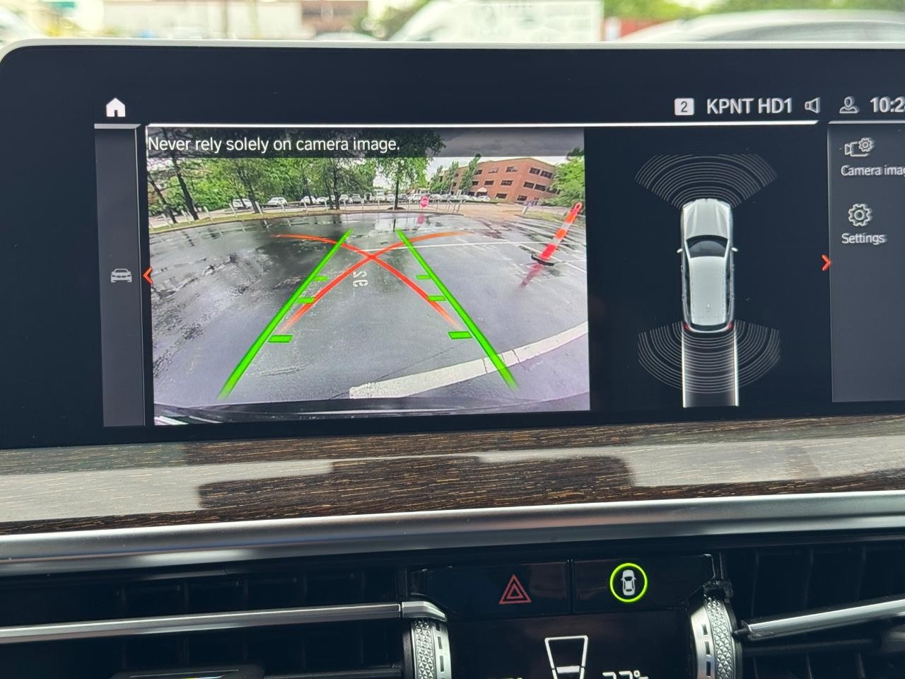BMW X3 Vehicle Full-screen Gallery Image 28