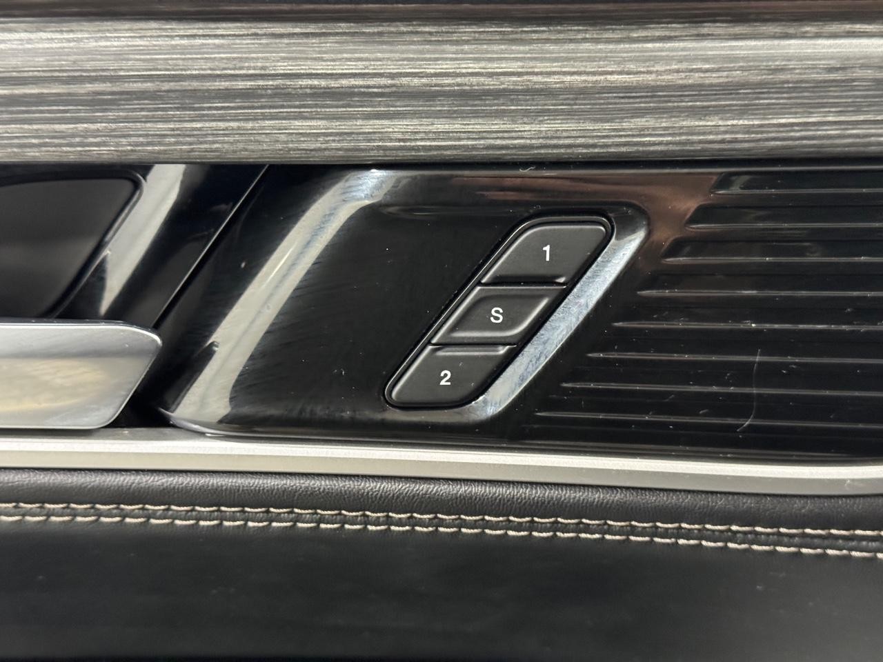 Jeep Wagoneer L Vehicle Full-screen Gallery Image 23