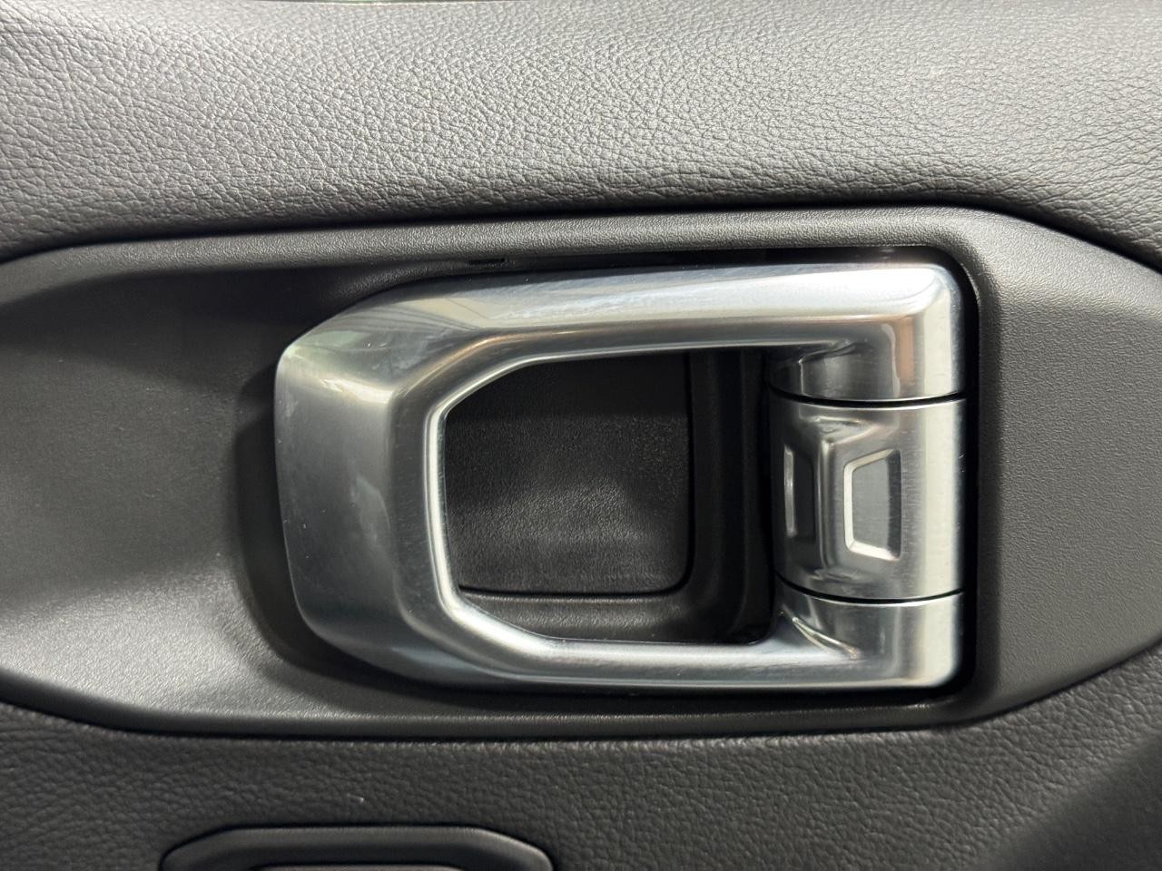Jeep Wrangler 4xe Vehicle Full-screen Gallery Image 20