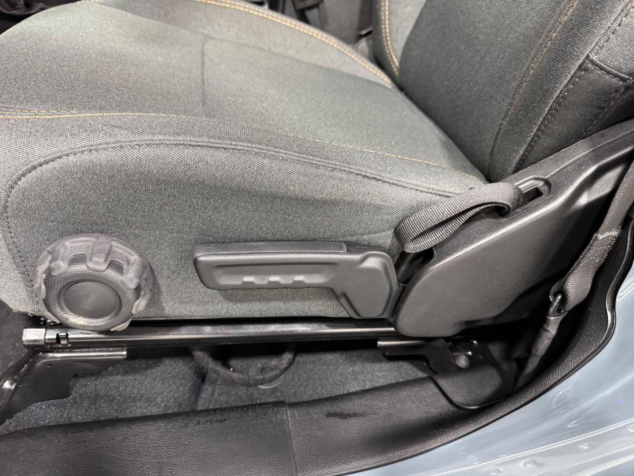 Jeep Wrangler 4xe Vehicle Full-screen Gallery Image 27