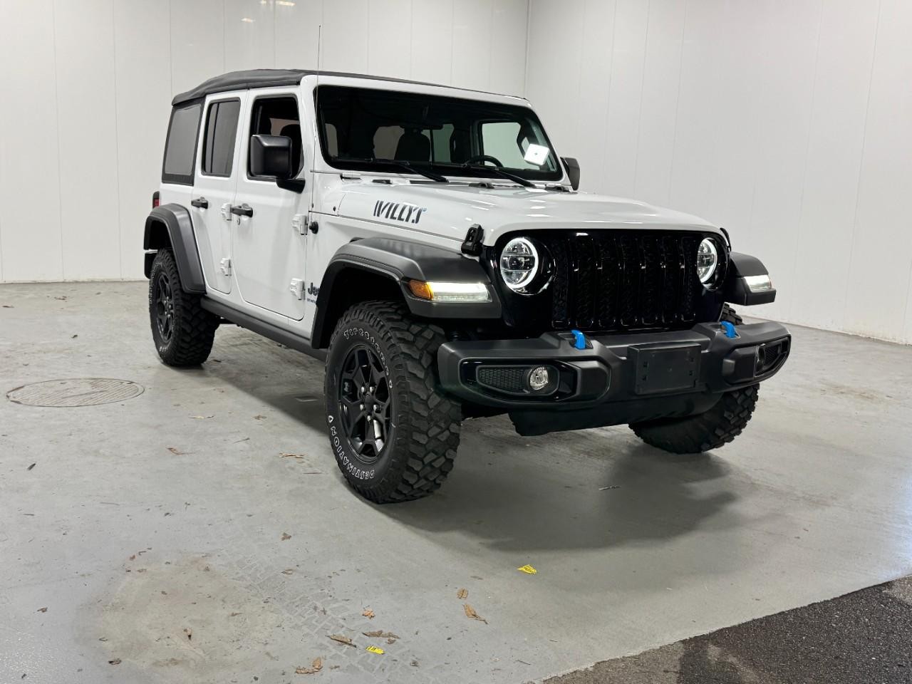 Jeep Wrangler 4xe Vehicle Full-screen Gallery Image 6