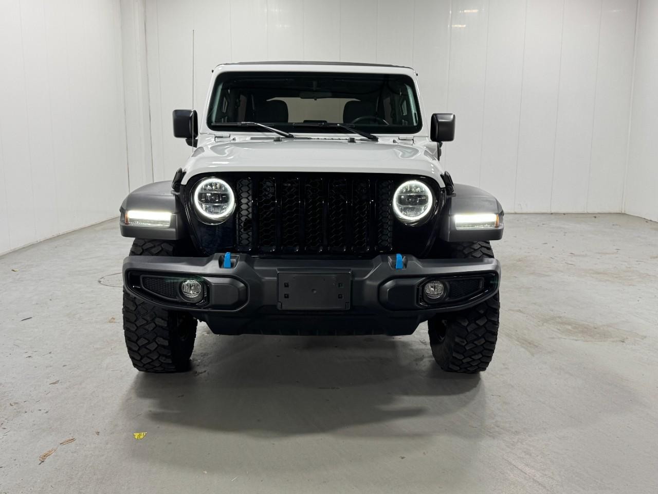 Jeep Wrangler 4xe Vehicle Full-screen Gallery Image 7