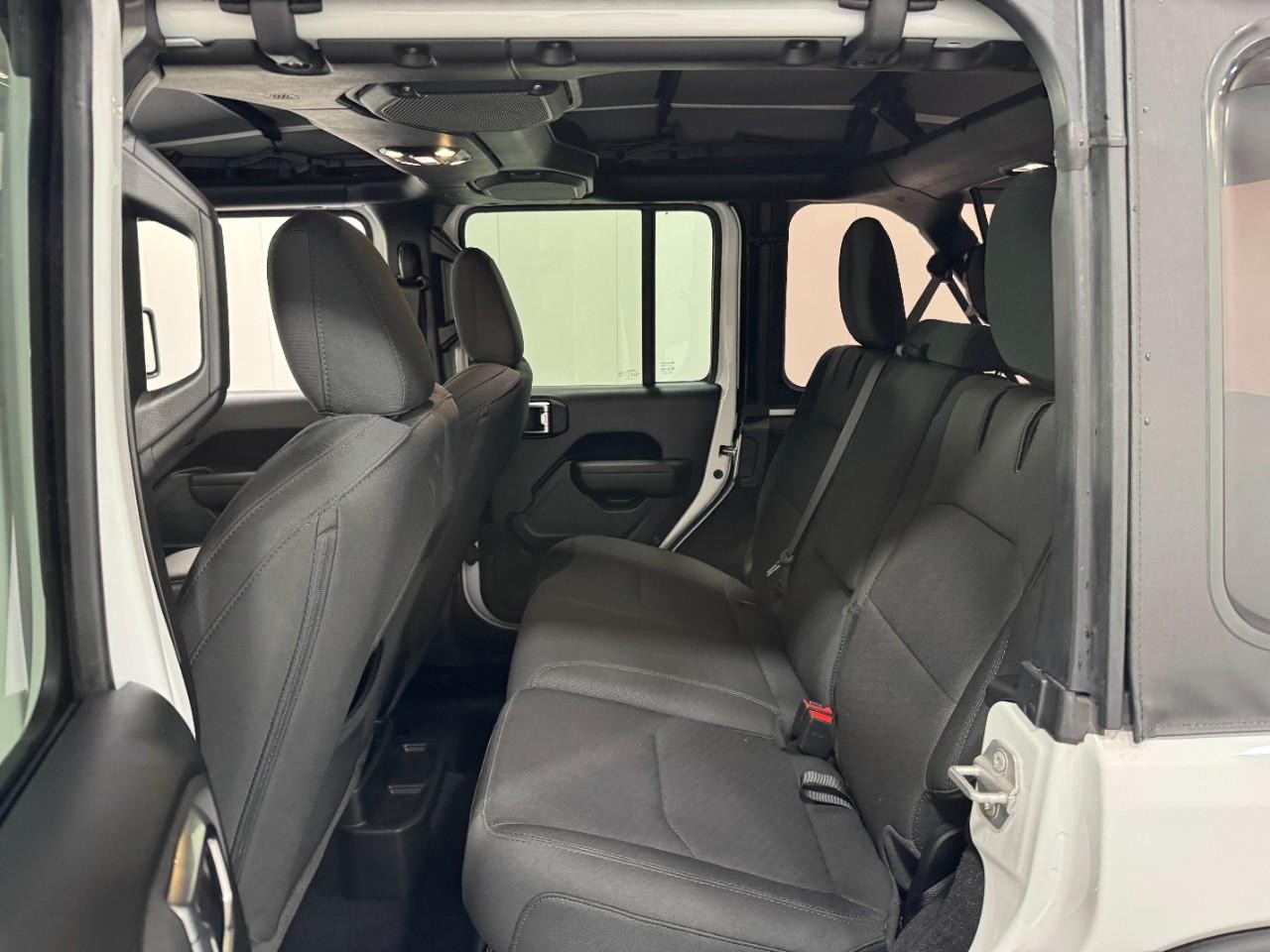 Jeep Wrangler 4xe Vehicle Full-screen Gallery Image 8