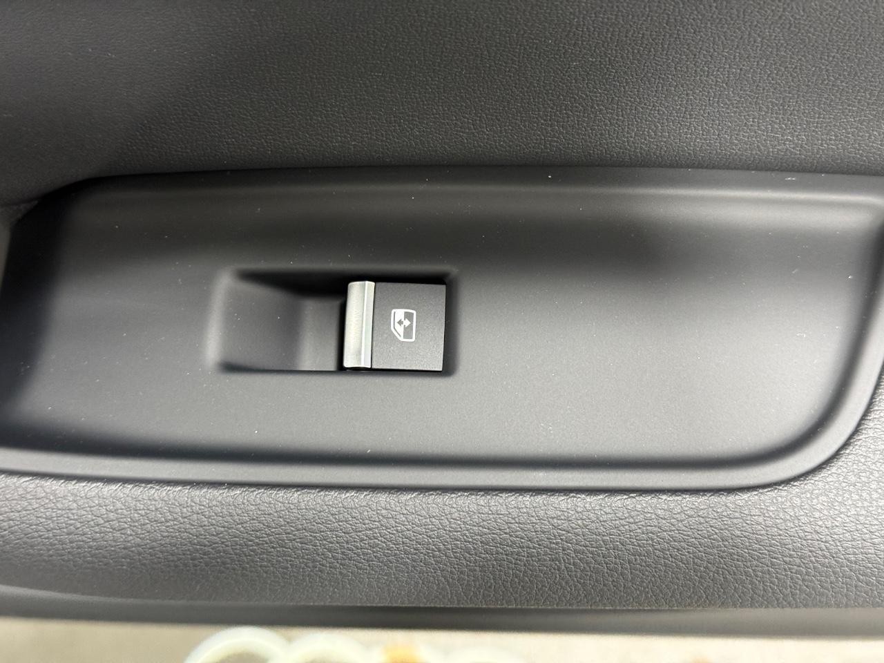 Audi Q7 Vehicle Full-screen Gallery Image 23