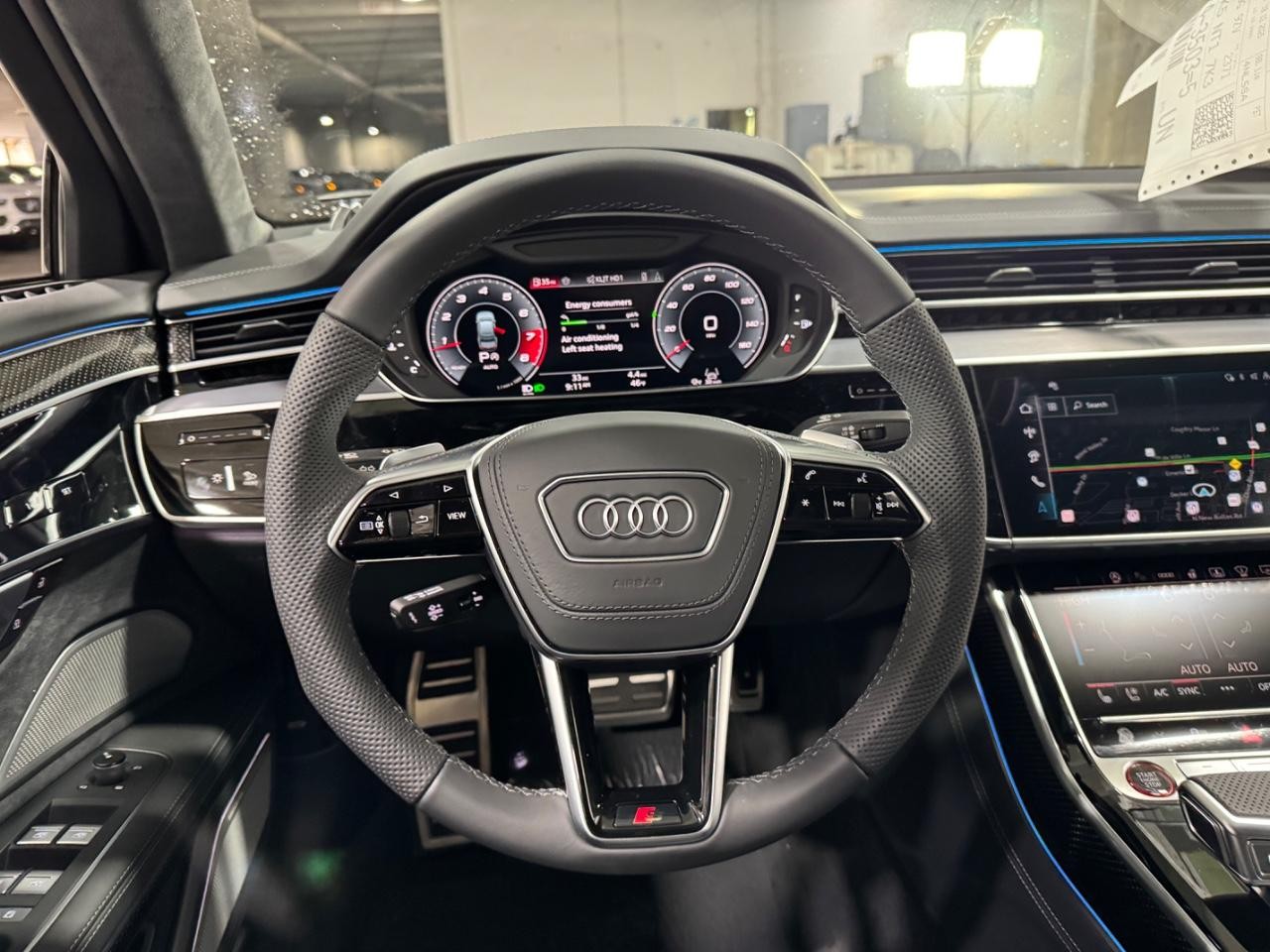 Audi S8 Vehicle Full-screen Gallery Image 14