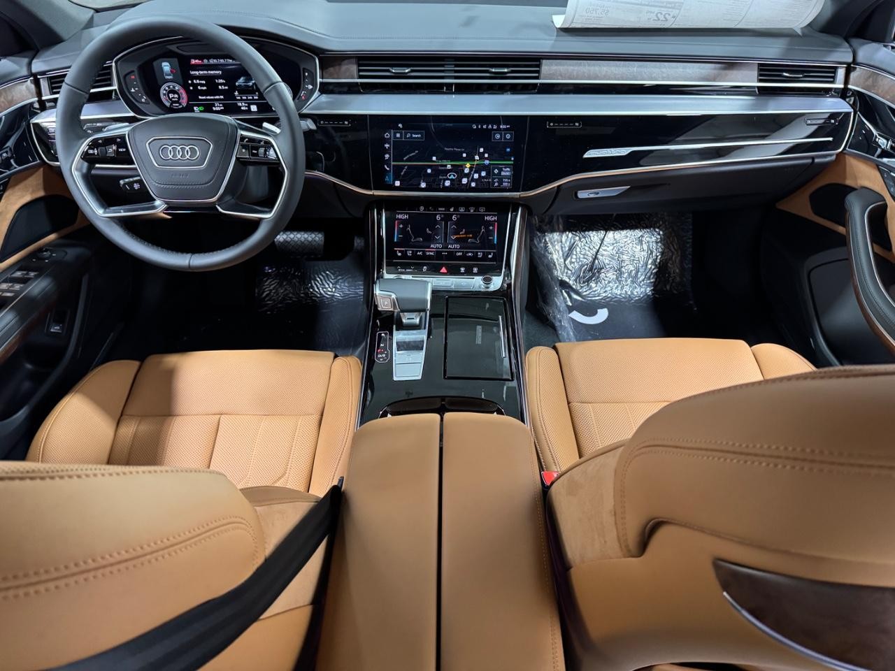 Audi A8 Vehicle Full-screen Gallery Image 13