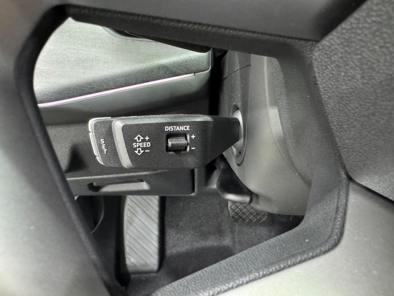 Audi Q3 Vehicle Full-screen Gallery Image 30