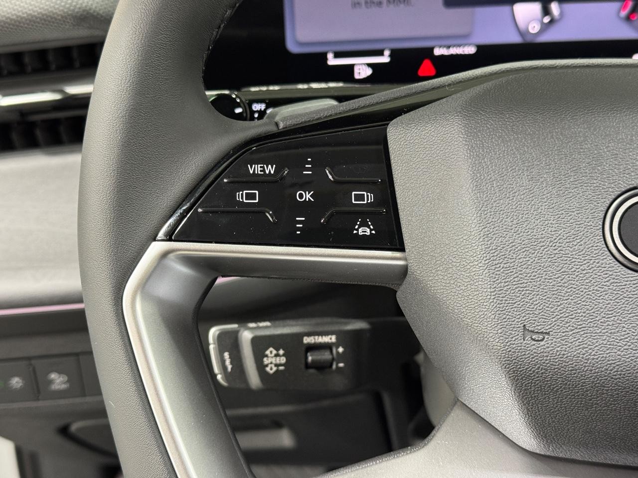 Audi Q3 Vehicle Full-screen Gallery Image 31