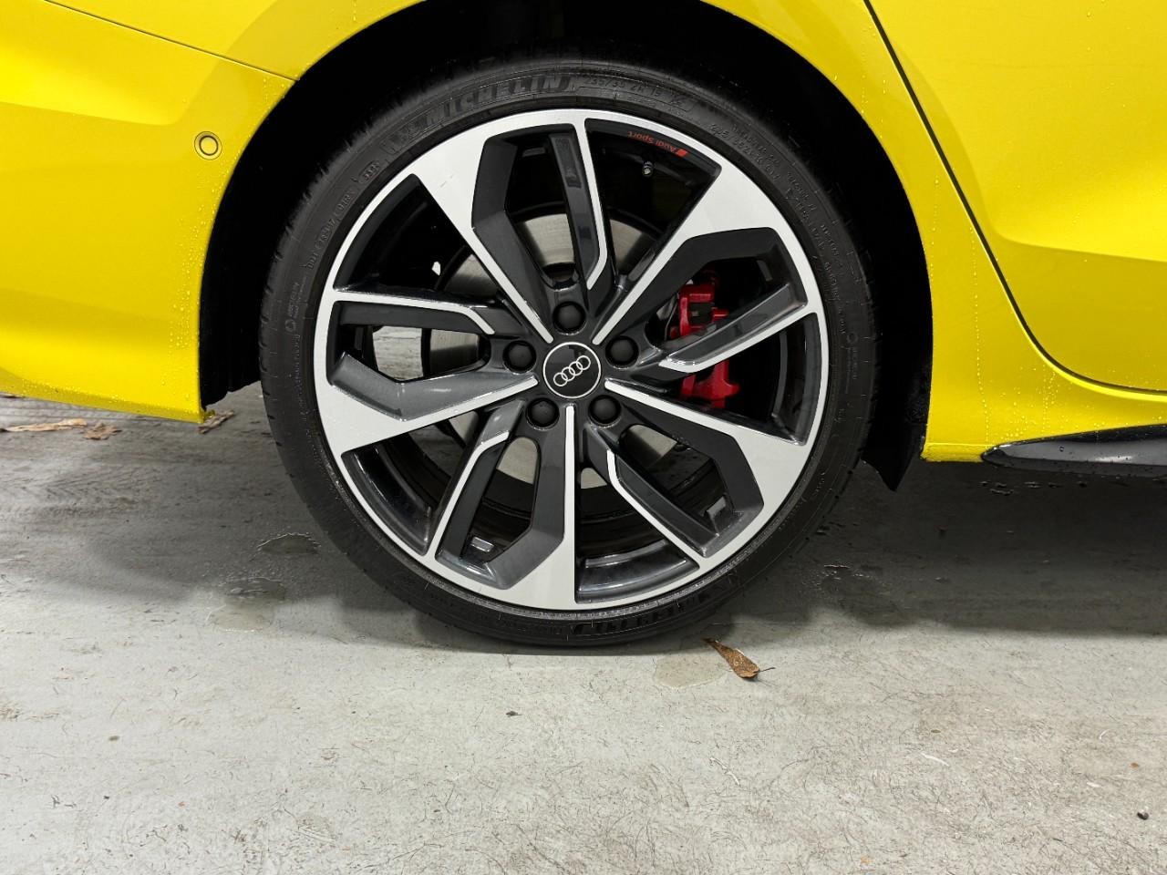Audi S3 Vehicle Full-screen Gallery Image 5