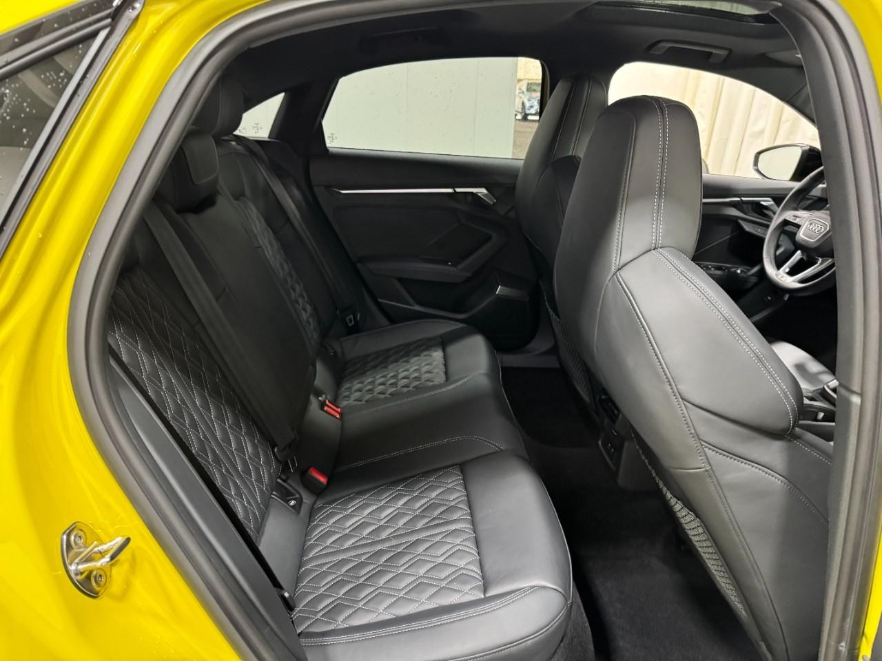 Audi S3 Vehicle Full-screen Gallery Image 10