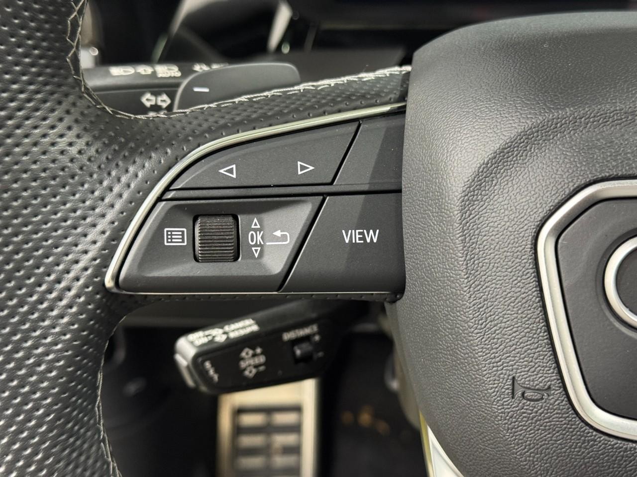 Audi S3 Vehicle Full-screen Gallery Image 33
