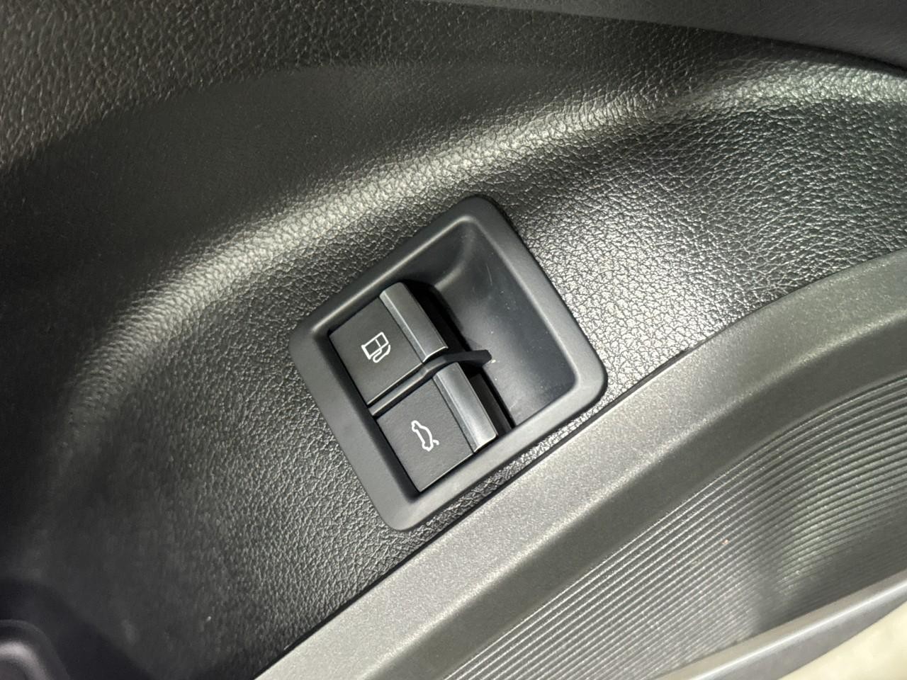 Audi Q5 Vehicle Full-screen Gallery Image 26