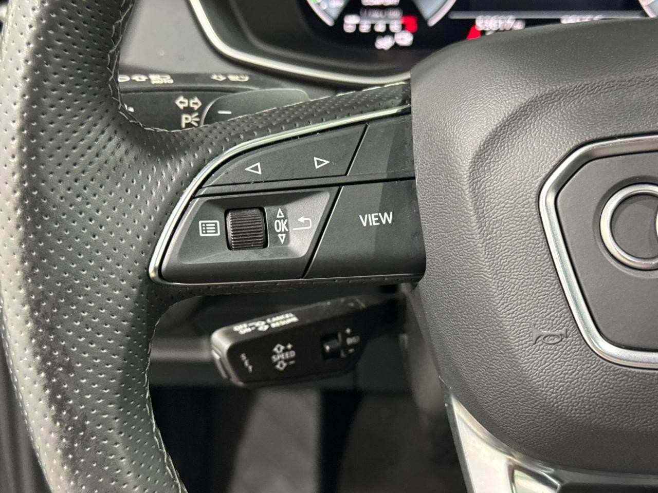 Audi Q5 Vehicle Full-screen Gallery Image 33