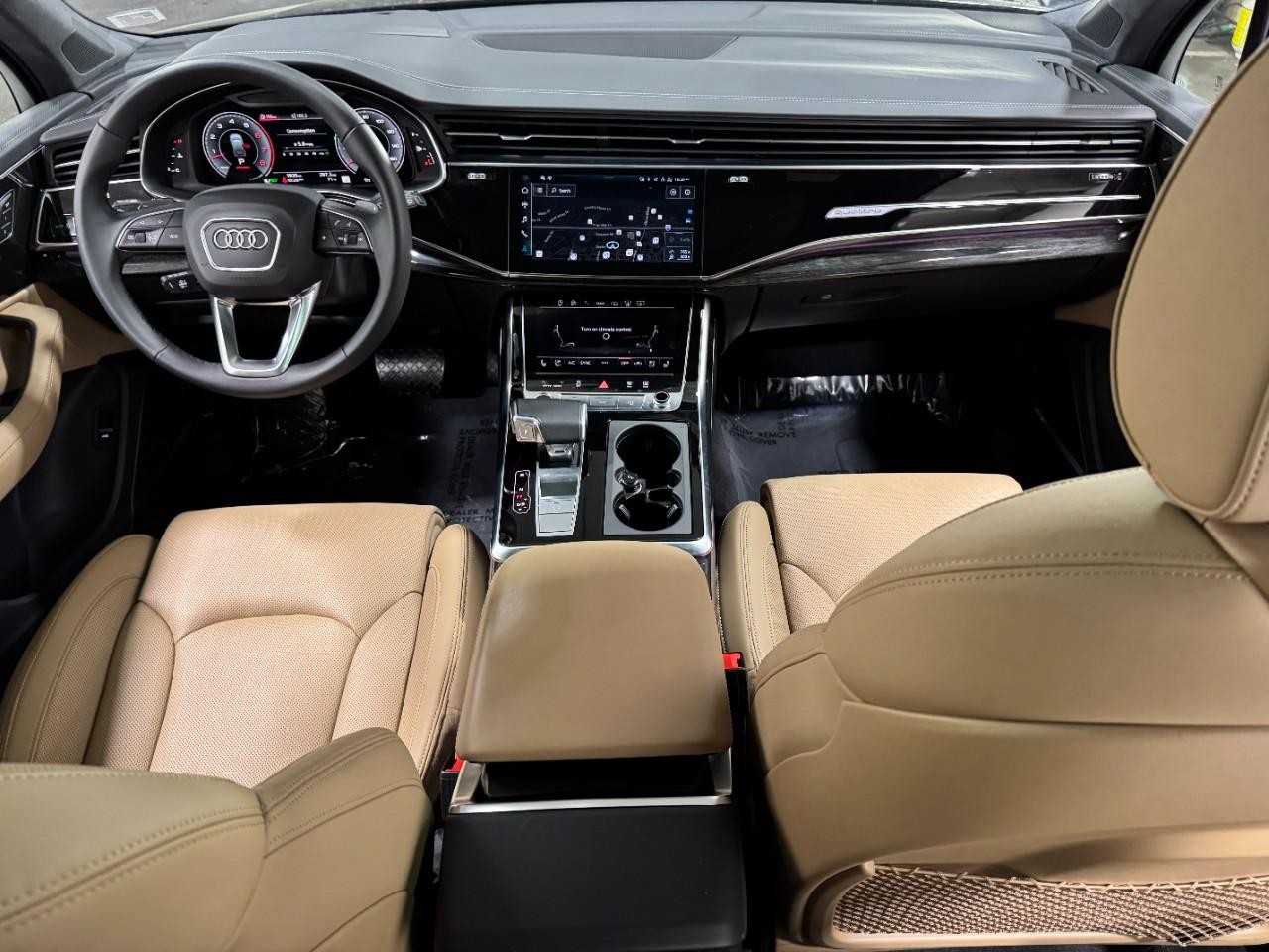 Audi Q7 Vehicle Full-screen Gallery Image 13