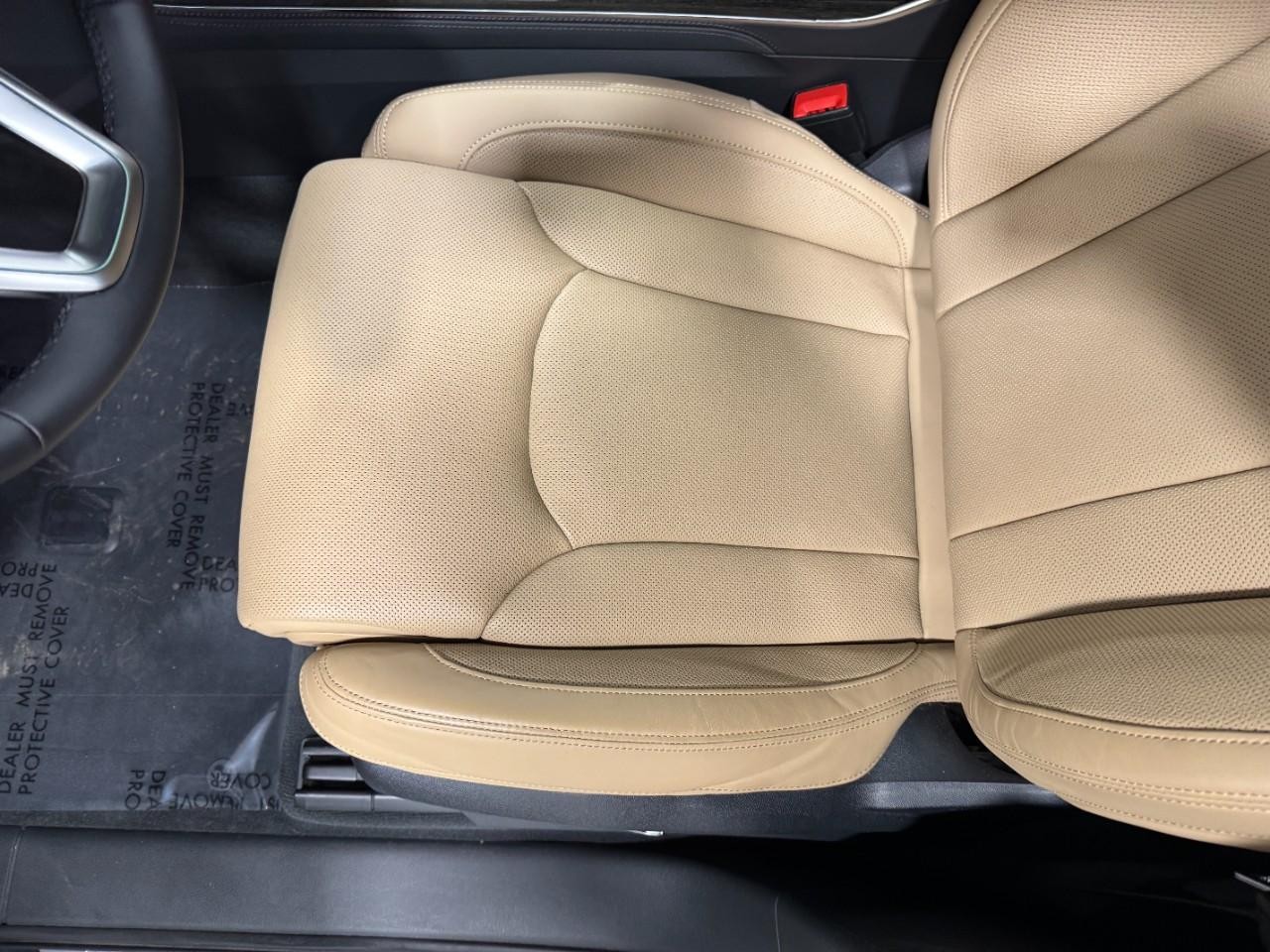 Audi Q7 Vehicle Full-screen Gallery Image 29