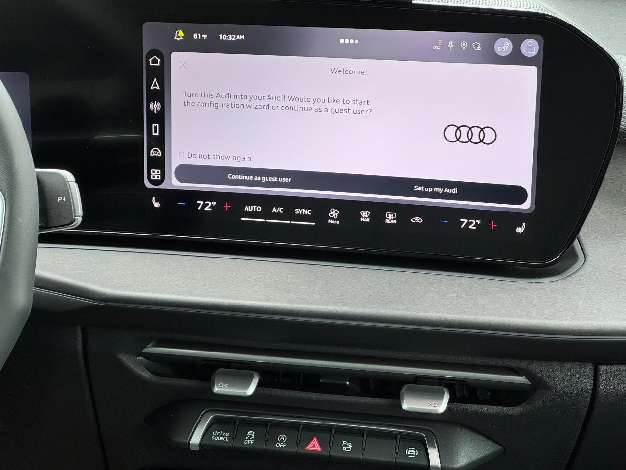 Audi Q3 Vehicle Full-screen Gallery Image 17