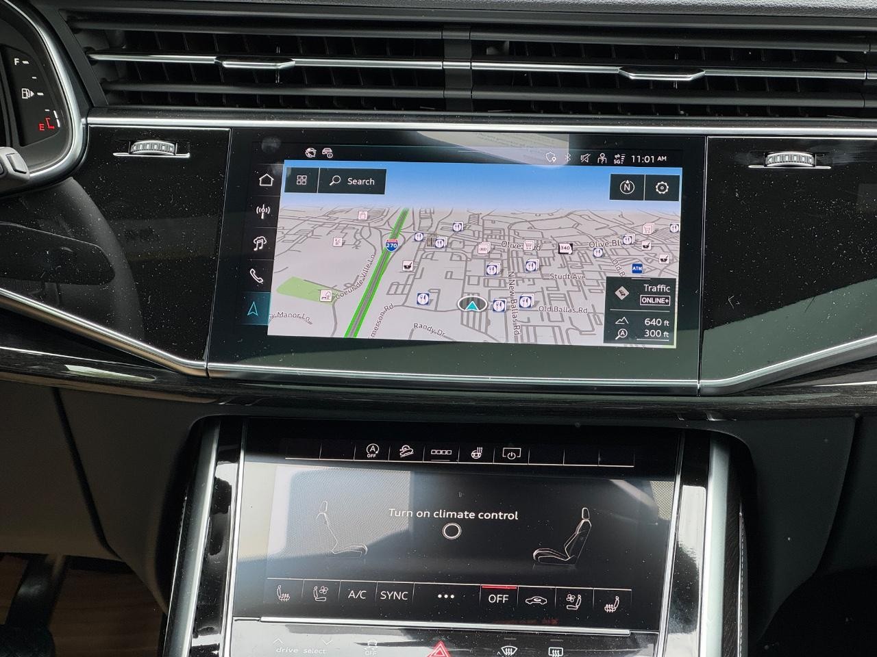 Audi Q8 Vehicle Full-screen Gallery Image 17