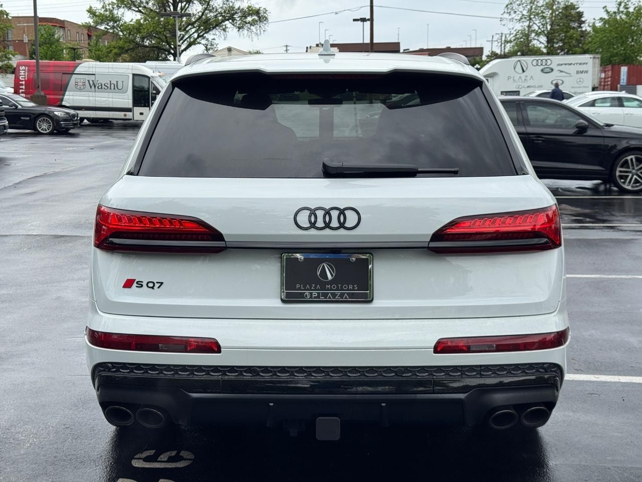 Audi SQ7 Vehicle Full-screen Gallery Image 5