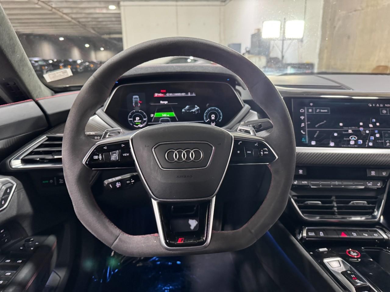 Audi RS e-tron GT Vehicle Full-screen Gallery Image 13