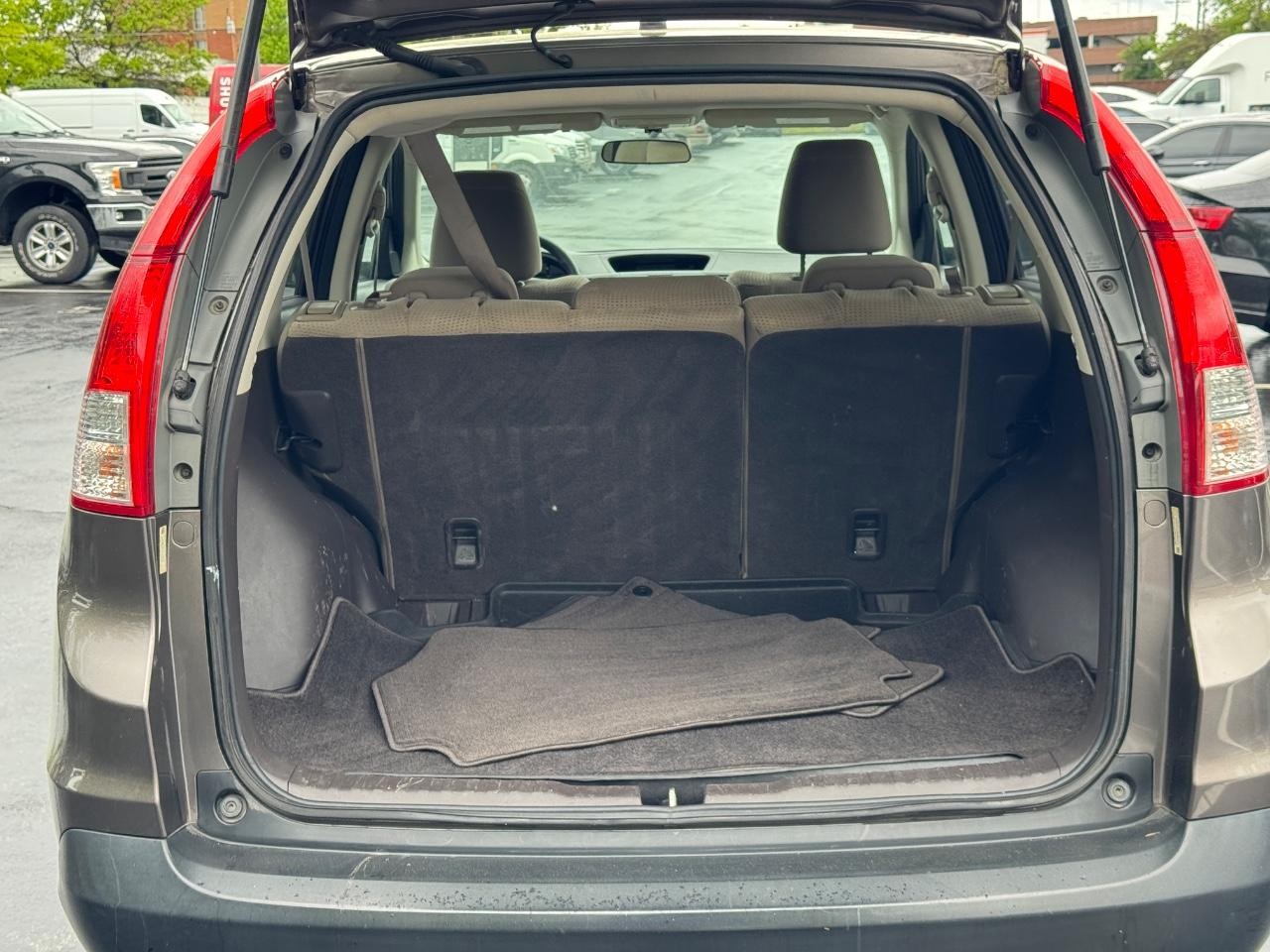Honda CR-V Vehicle Full-screen Gallery Image 4