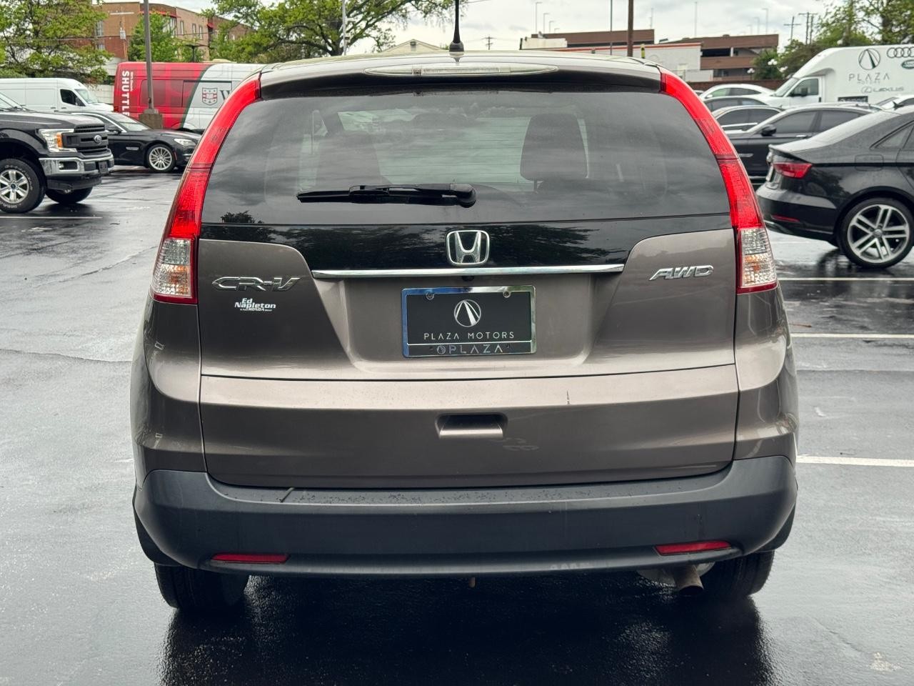 Honda CR-V Vehicle Full-screen Gallery Image 5