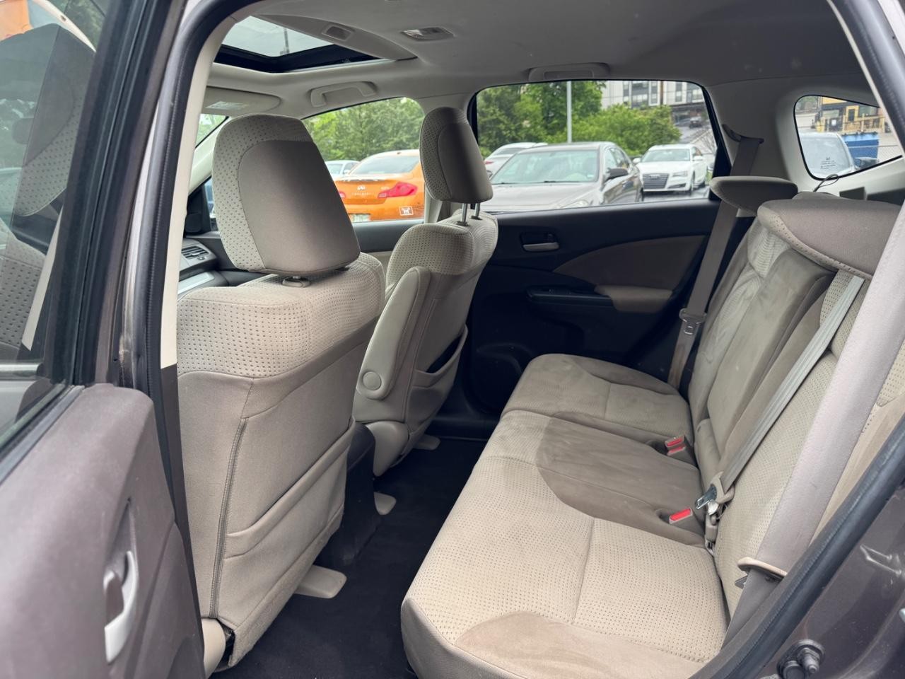 Honda CR-V Vehicle Full-screen Gallery Image 20