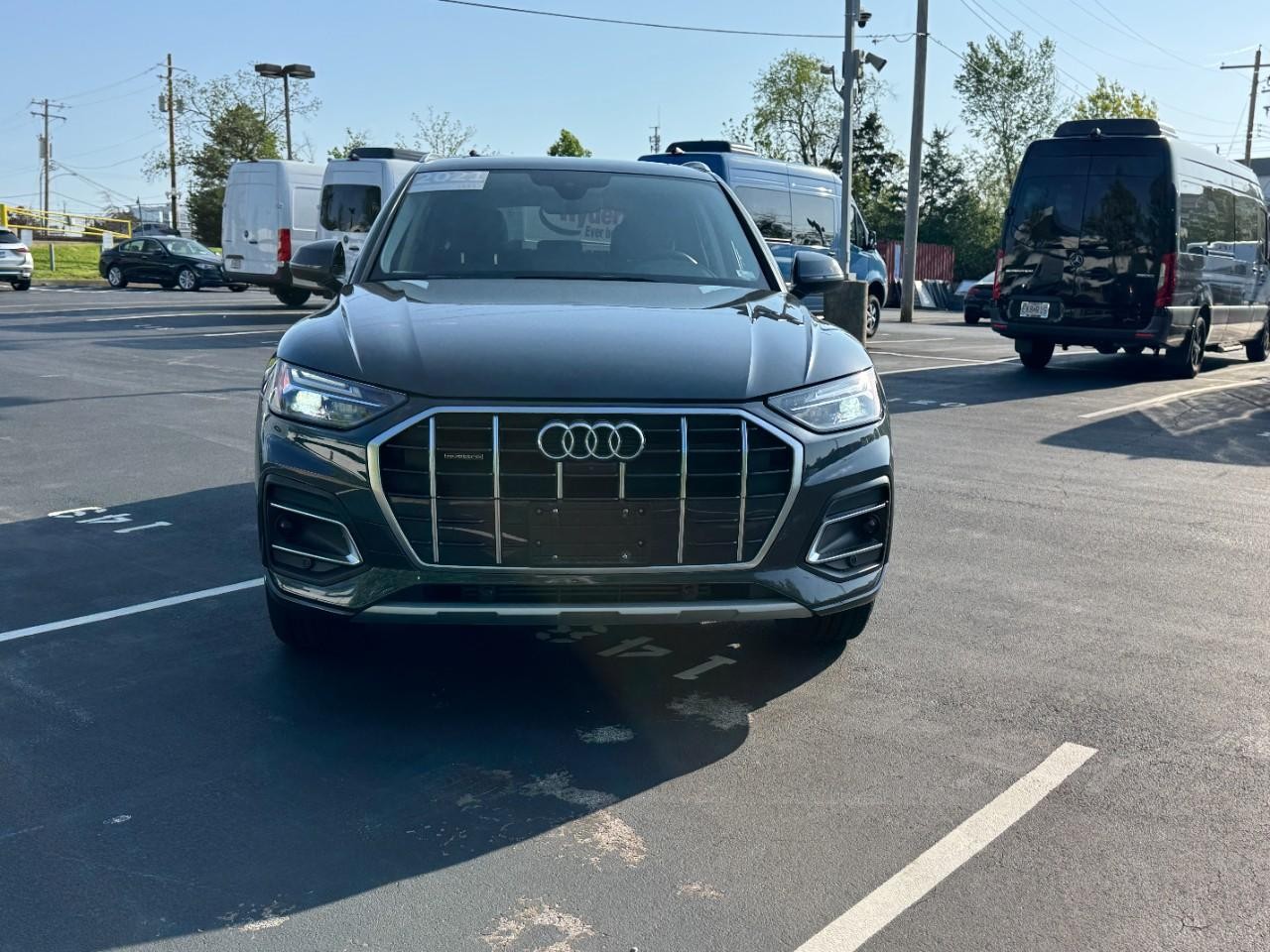 Audi Q5 Vehicle Full-screen Gallery Image 7