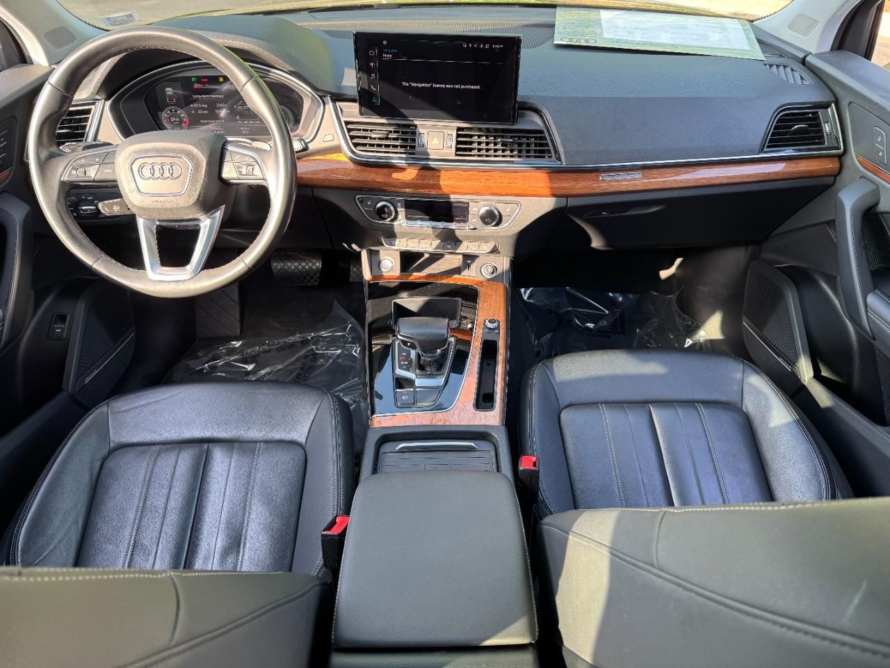 Audi Q5 Vehicle Full-screen Gallery Image 13