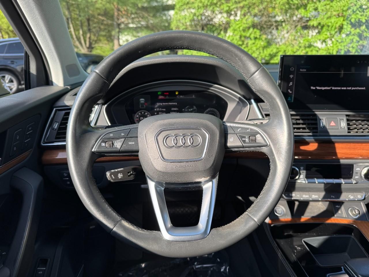 Audi Q5 Vehicle Full-screen Gallery Image 14