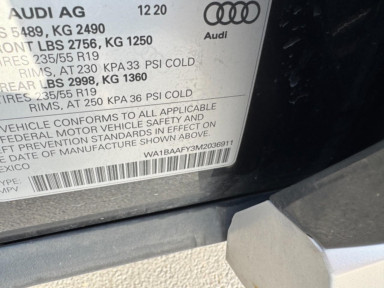 Audi Q5 Vehicle Full-screen Gallery Image 39