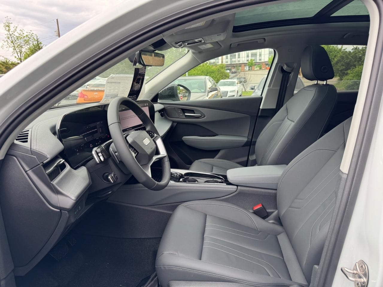 Audi Q3 Vehicle Full-screen Gallery Image 11